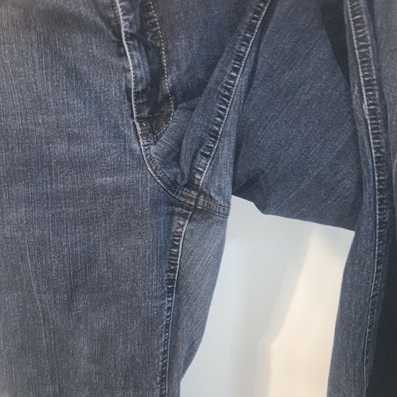 Faded Glory Womens Size 18 Average Bootcut Medium Wash Denim Jeans - Picture 6 of 9